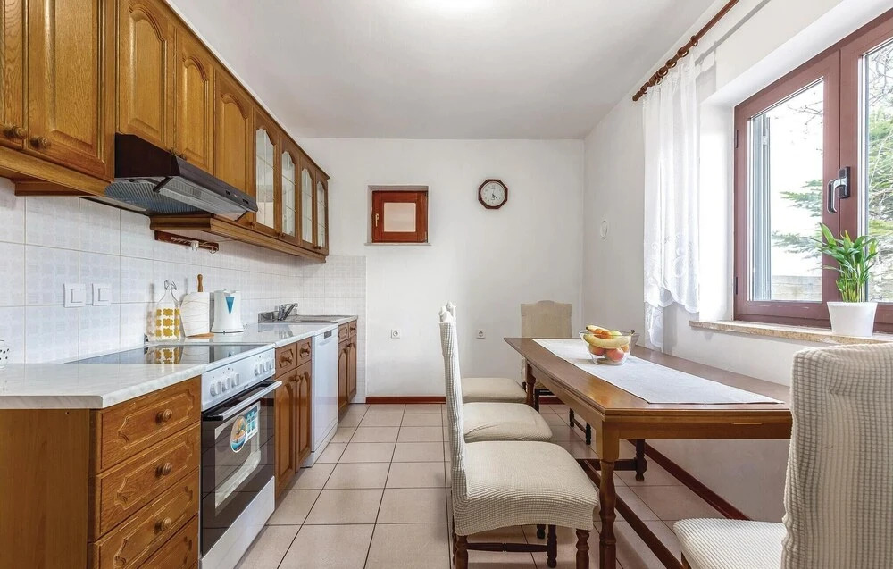 Cozy Home In Novi Vinodolski