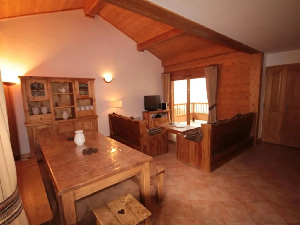 Appartement Villard-sur-Doron, 4 pièces, 10 personnes - FR-1-293-57