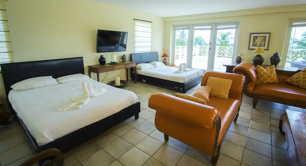 SoBe Ocean Dr. 3 Bedroom Penthouse