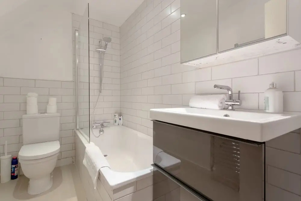 Bright Garden Flat in North London
