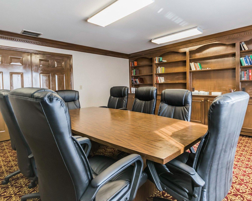 Quality Inn & Suites University-Airport