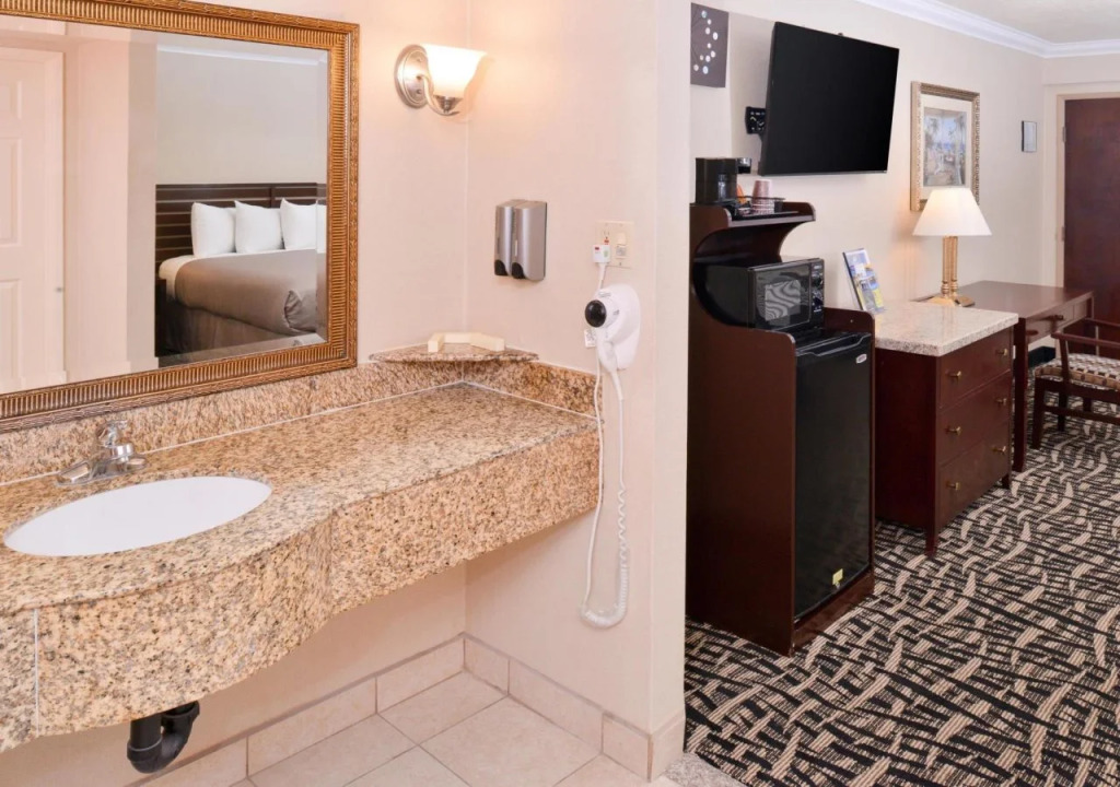 Americas Best Value Inn & Suites El Monte