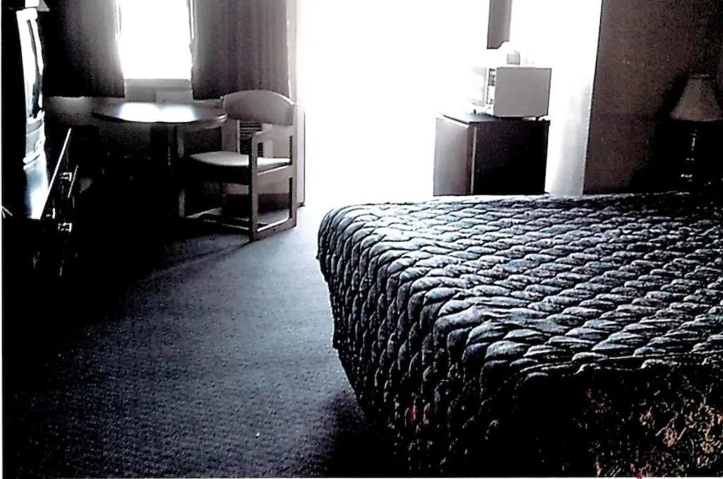 Pinelodge Motel