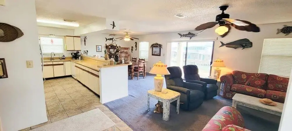 Fish Crazy House 3 Bedroom Condo by RedAwning