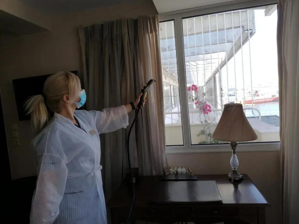 Triton Hotel Piraeus