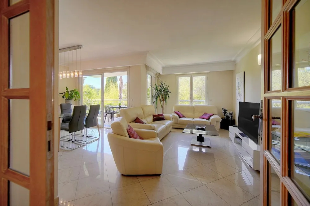 Beau 3 Chambres Piscine Parking A3b134