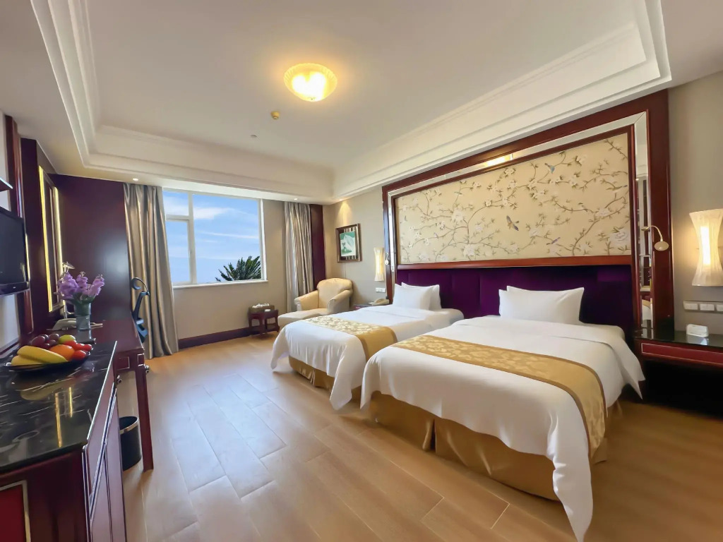 West Gulf Holiday Hotel