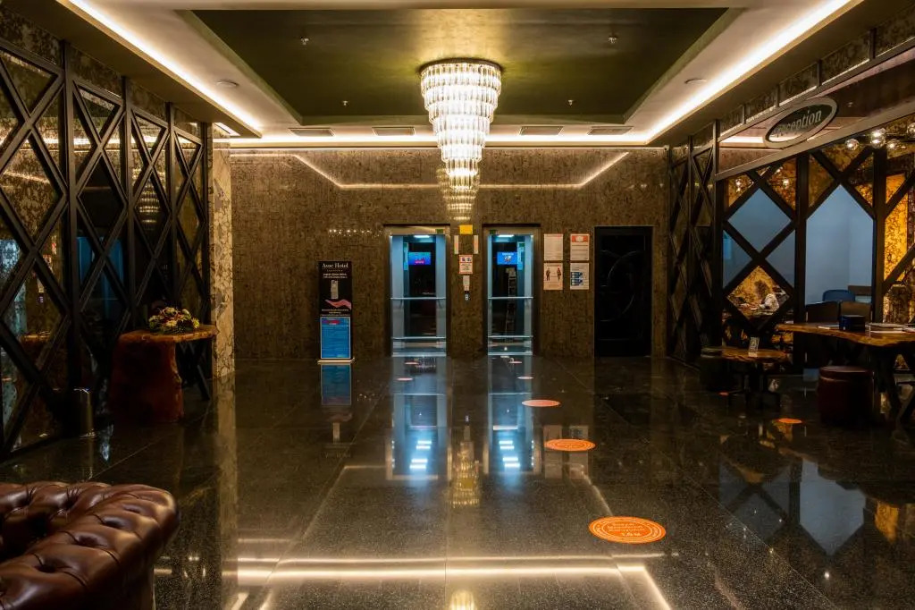 Avec Hotel