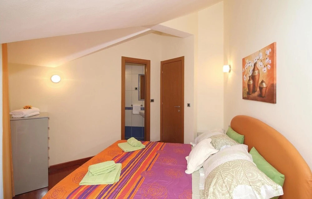 Nice Home in Kastel Luksic With Wifi and 1 Bedrooms