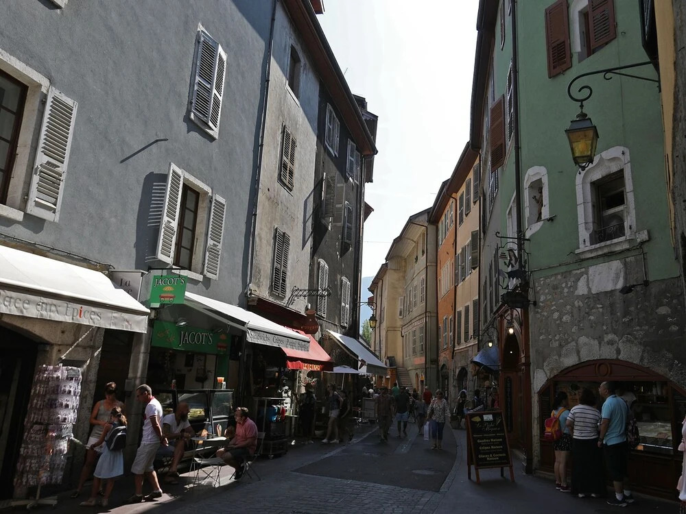 A Little Nest In The Old Town