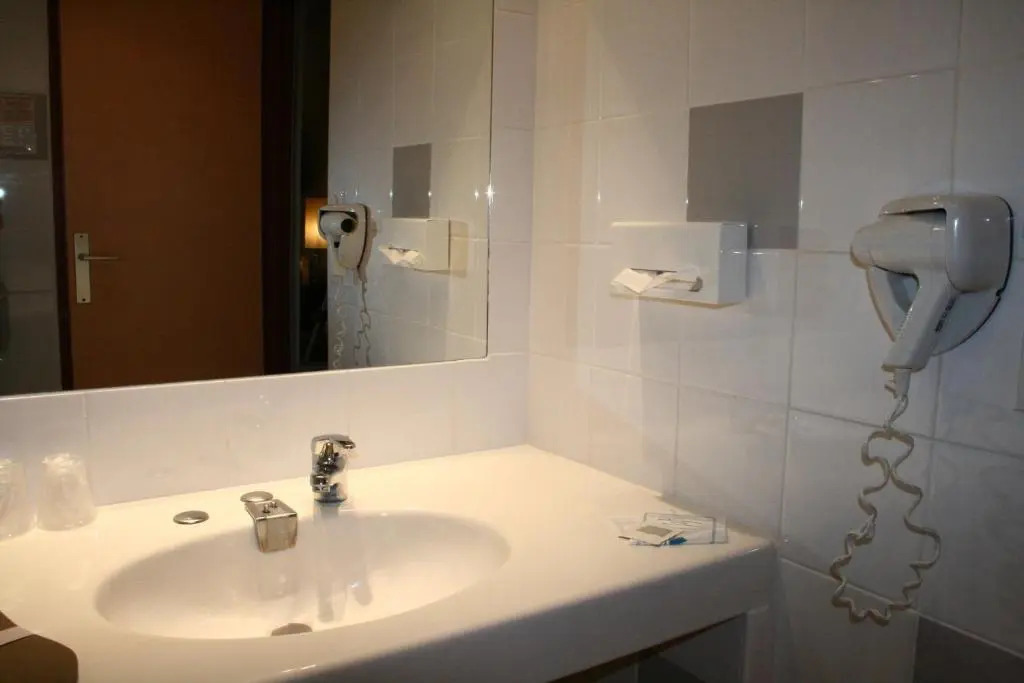 Kyriad Angoulême Nord Champniers- Hôtel & Résidence