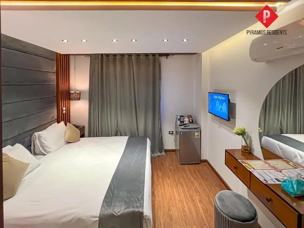 Grand Pyramids Inn