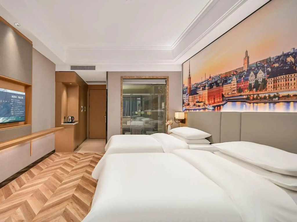 Vienna Classic Hotel (Anqing Yixiu District University Town)