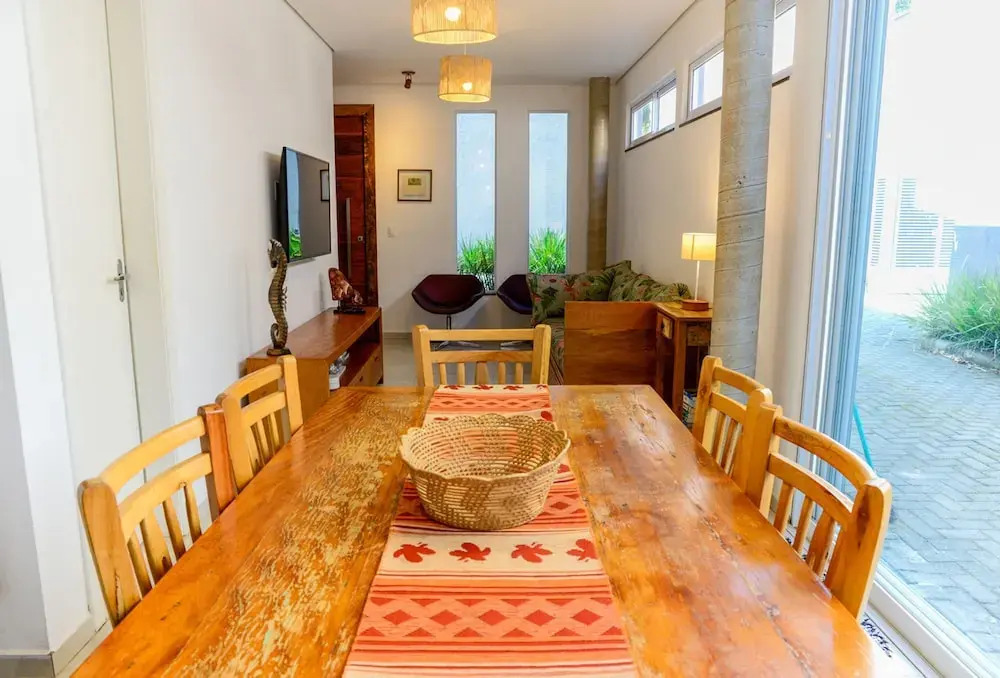Casa c Piscina a 150m da Praia de Boi Ucanga