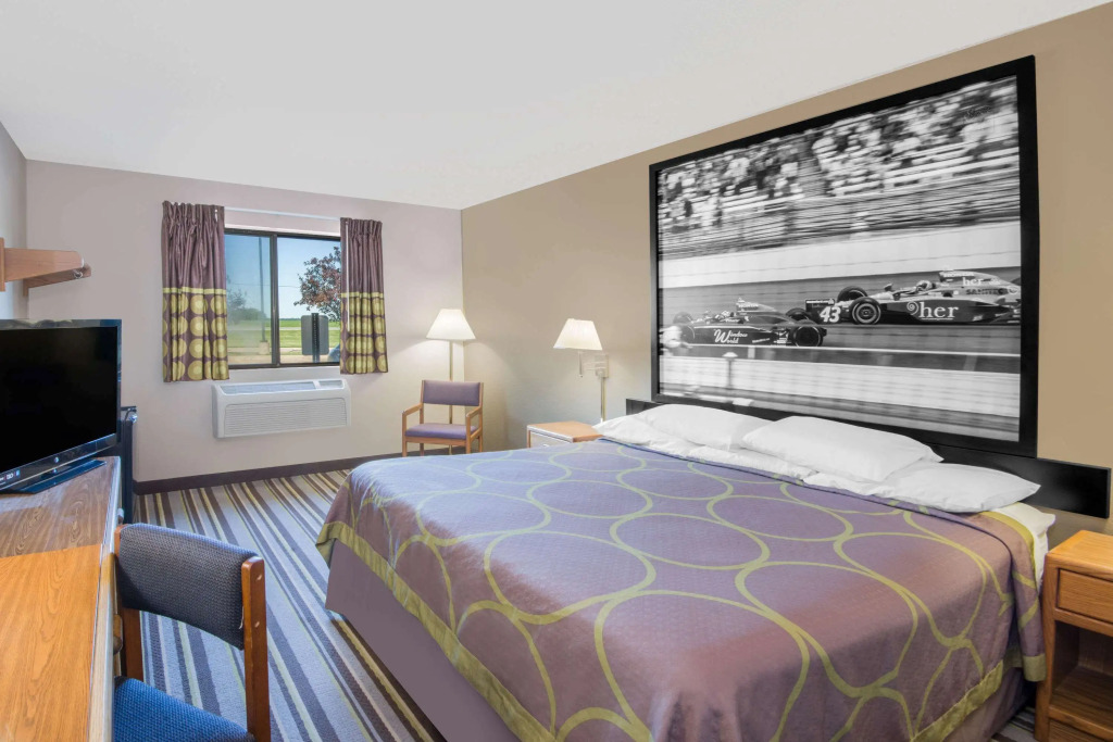 Super 8 by Wyndham Knoxville