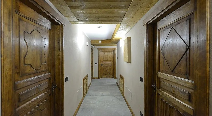 M4478 Mollino Rooms
