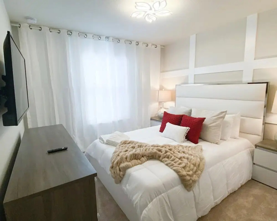 706 Brand New 5BD Near Disney