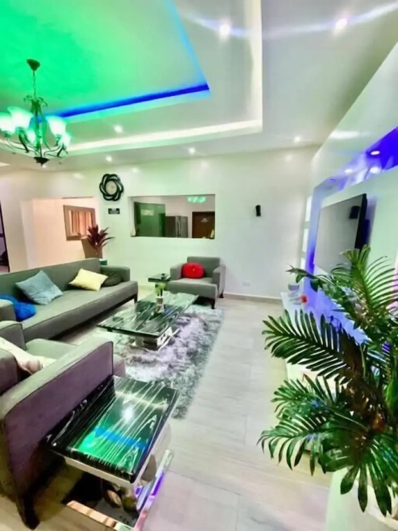 908 Apartments