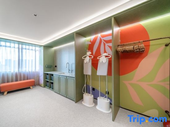 Orange Hotel (Jiashan development area store)