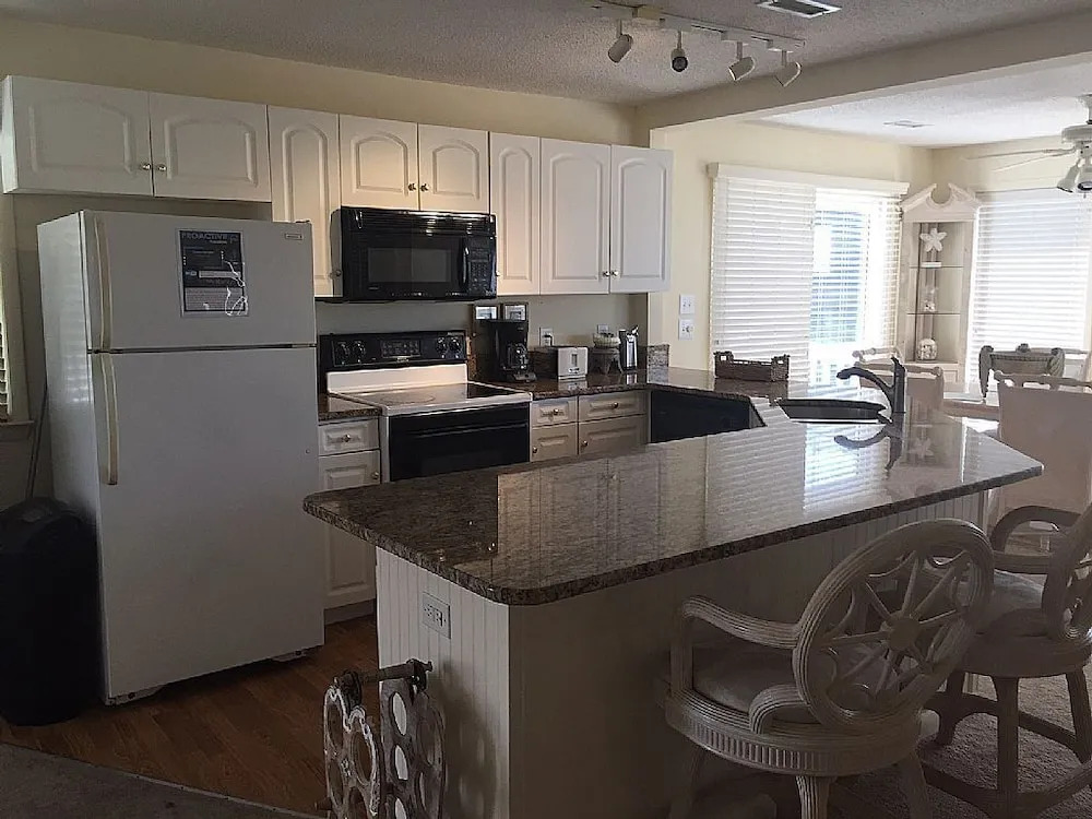Sunlight - 4 Br Home