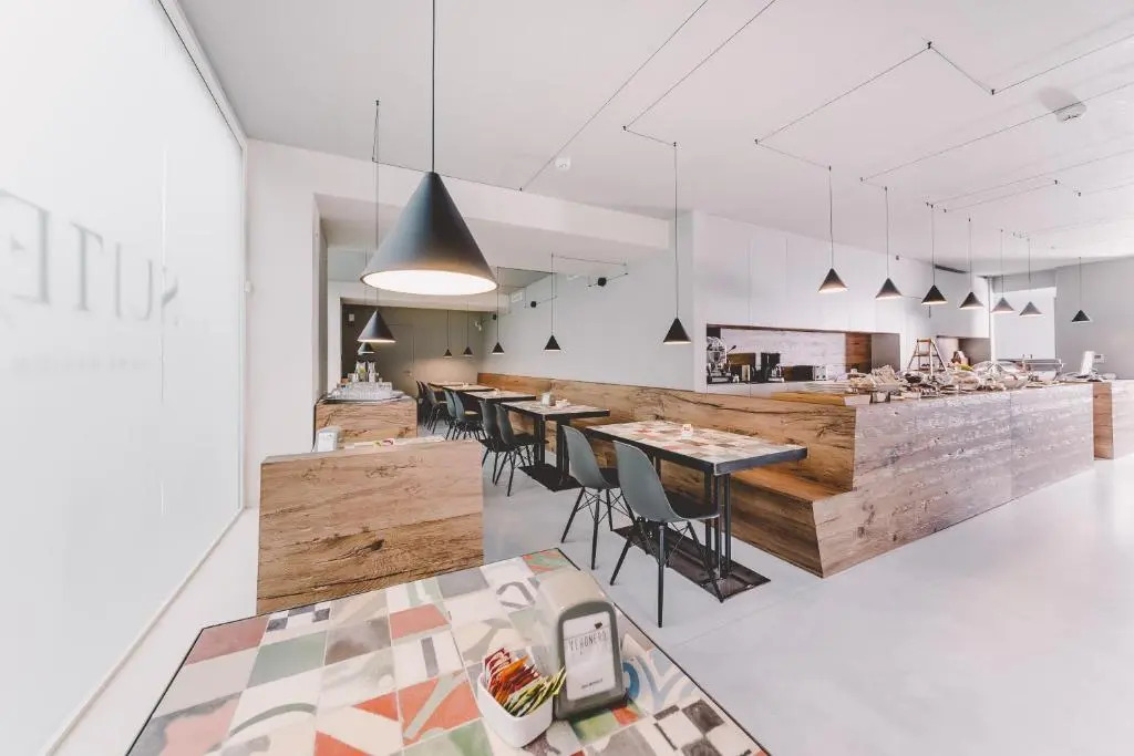 Suite 10 Home Design & Spa
