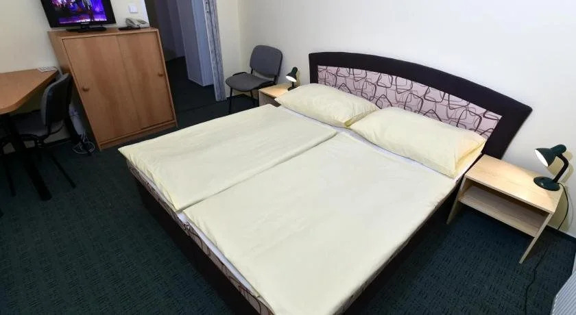 Hotel U Jezírka