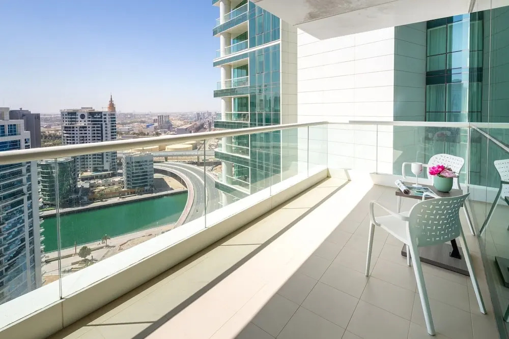 Blissfully Stunning 3BR With Direct Beach Access. Sea Views