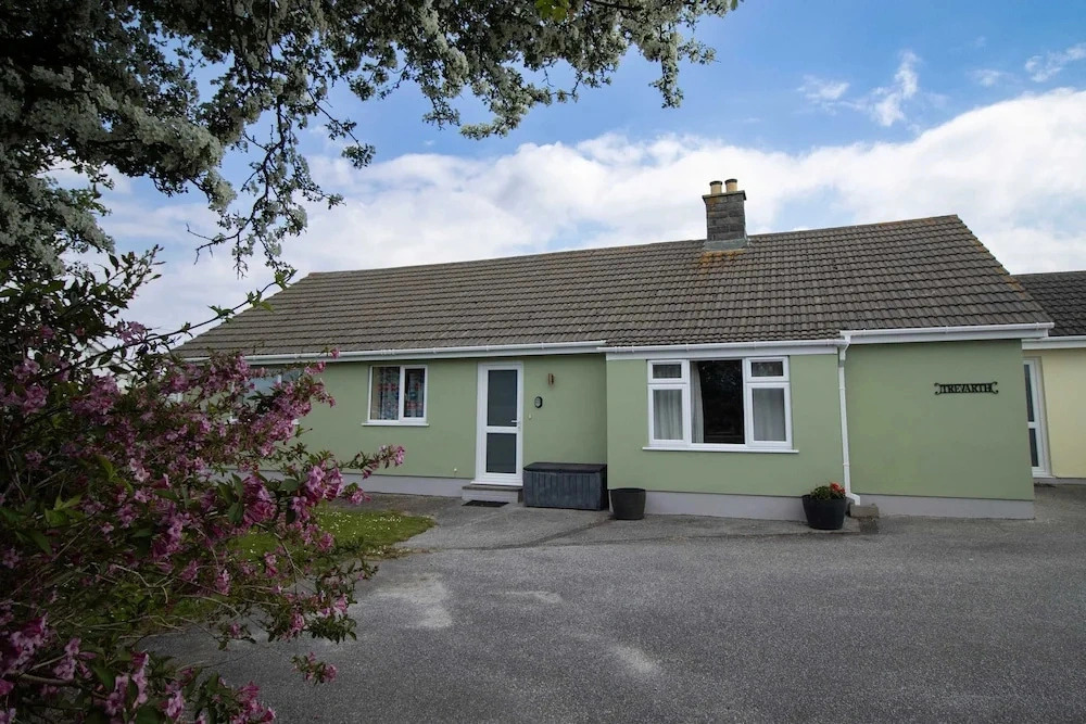 Spacious Home Near Porthtowan Beach