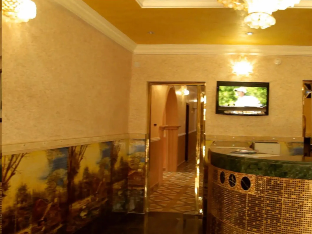 Hi Point Hotel & Suites