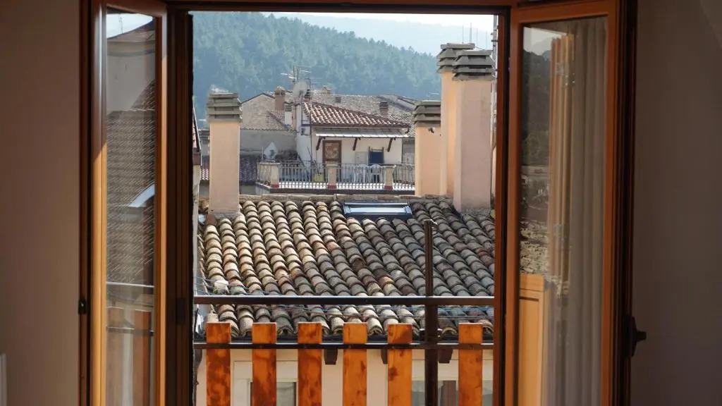 Favelle House