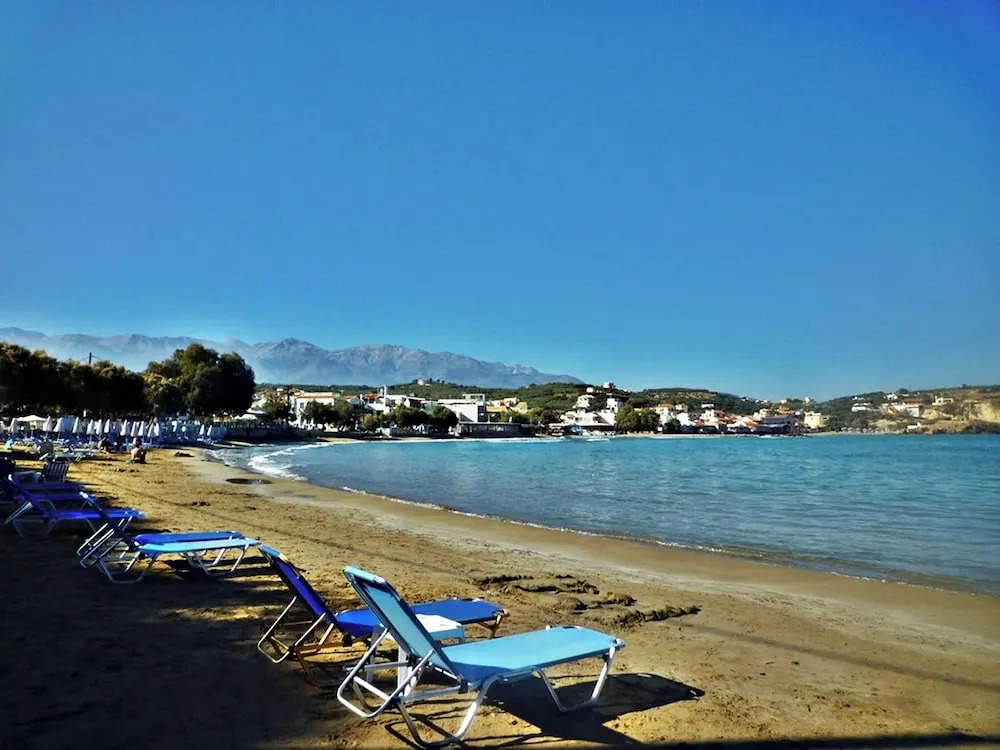 Group Accomodation, Heliopetra Studios And Houses