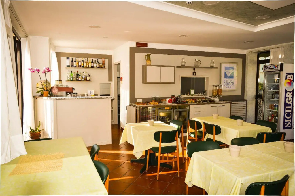 Hotel Condor