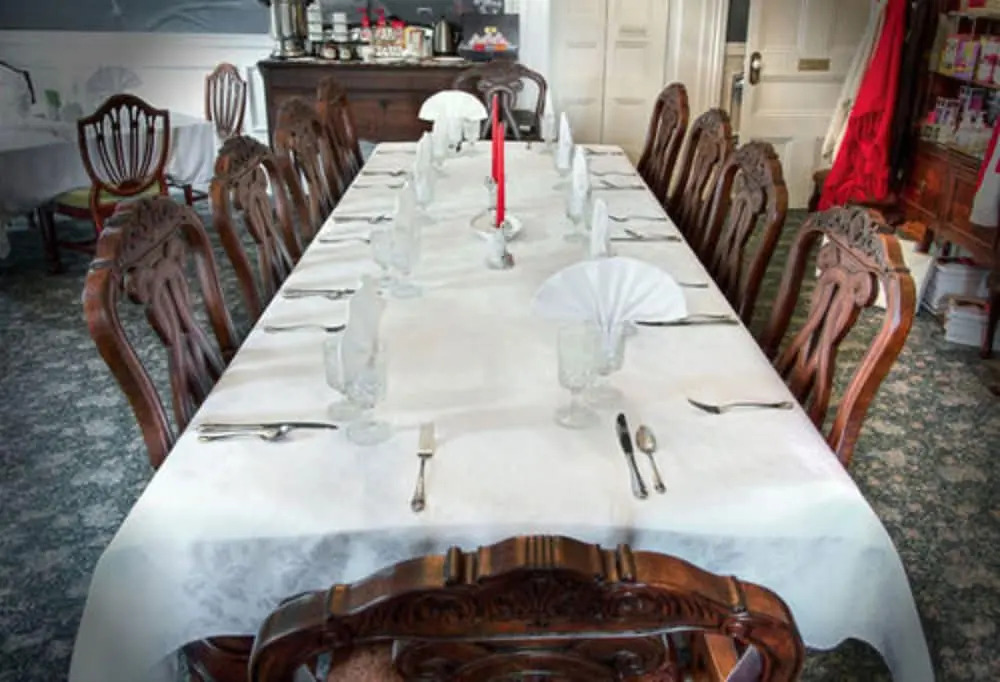 1851 Historic Maple Hill Manor B&B