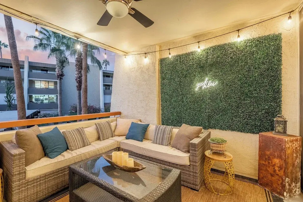 < 1 Mi to Fashion Square: Condo w/ Community Perks