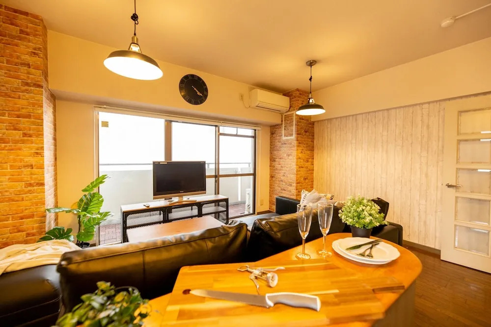 Shinsaibashi Midtown Apartments