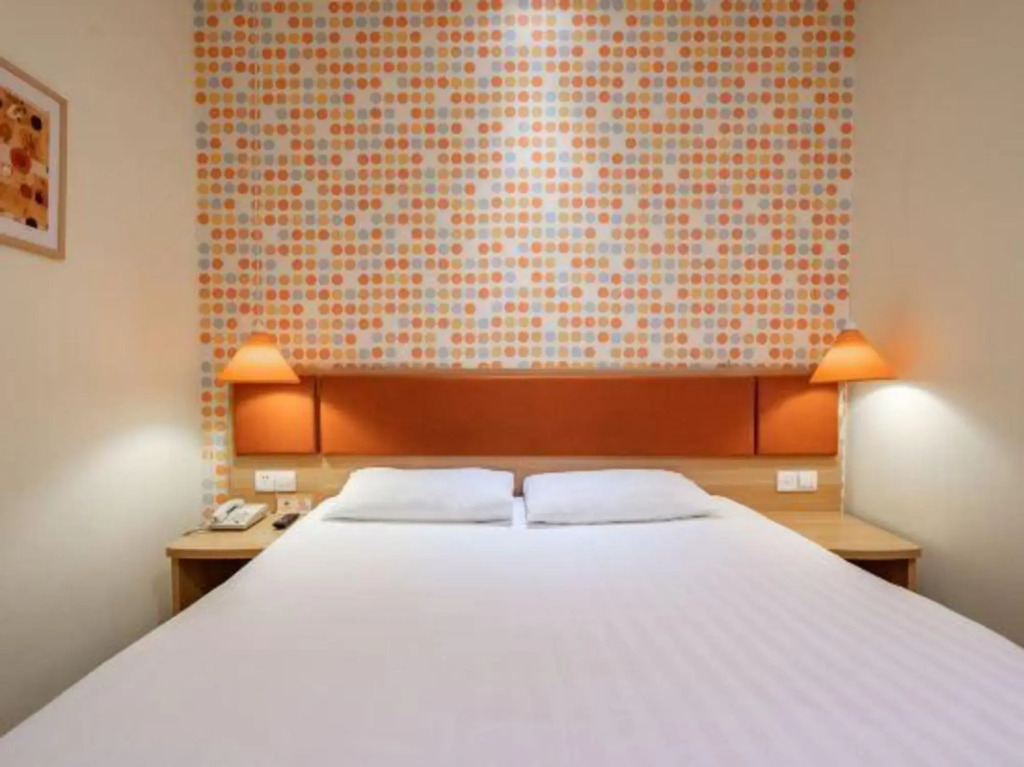 Jinwang Hotel (Hangzhou Qianjiang New Town Jingfang Metro Station)