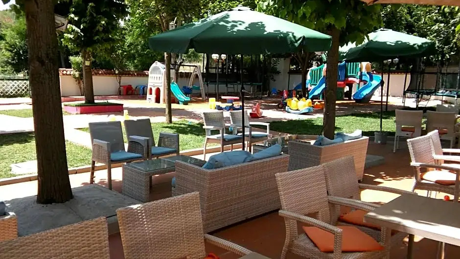 Nefeli Hotel