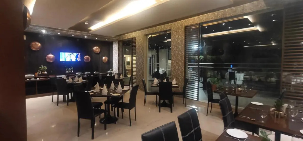 Udman Hotel Panchshila Park
