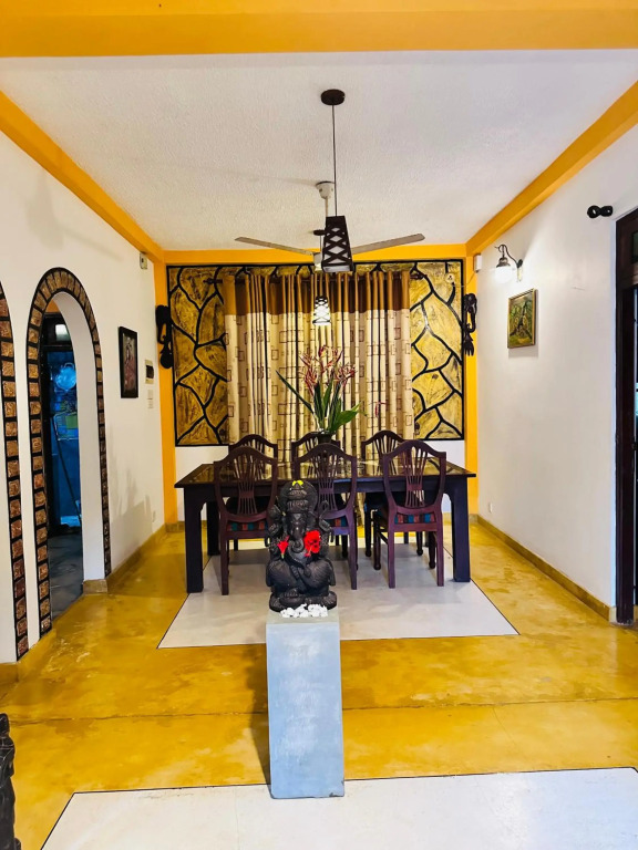 Villa Aroshina with Free drop off and pick up Galle city by Tuk Tuk
