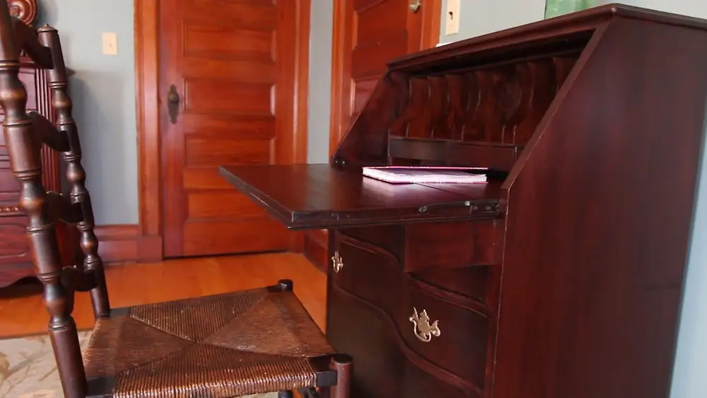 1897 Beekman House Bed and Breakfast