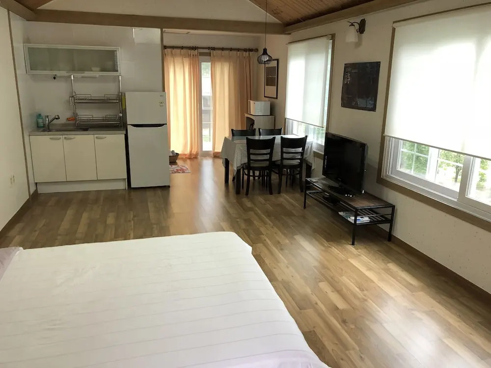 Izmir Pension