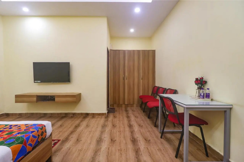 FabHotel Le Gardenia