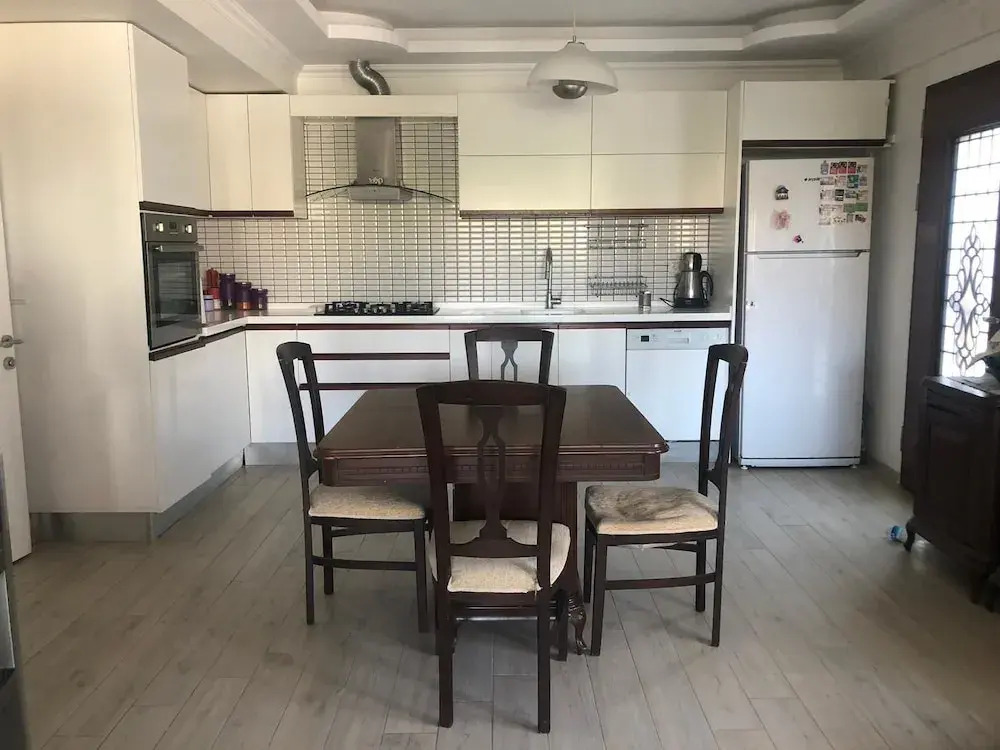 Tas Villa