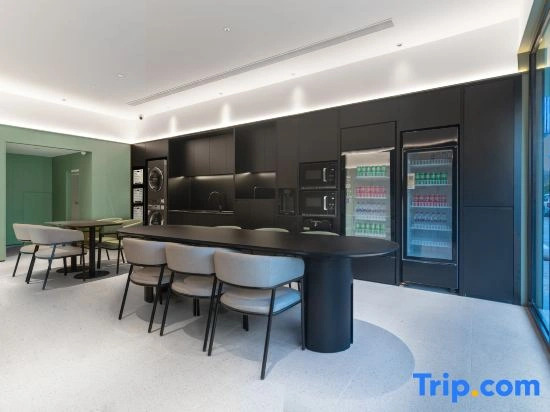 Hi Inn (Lijiang Old Town Xianghe Commercial Plaza)