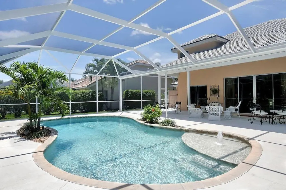 Piccadilly Cir Home