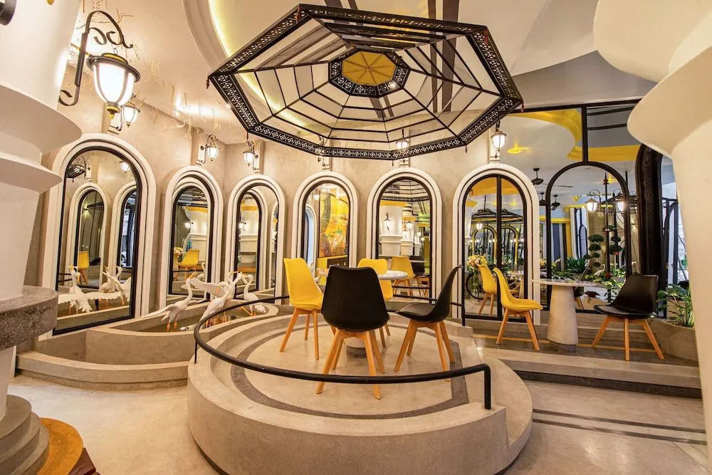 The Twizt Hotel