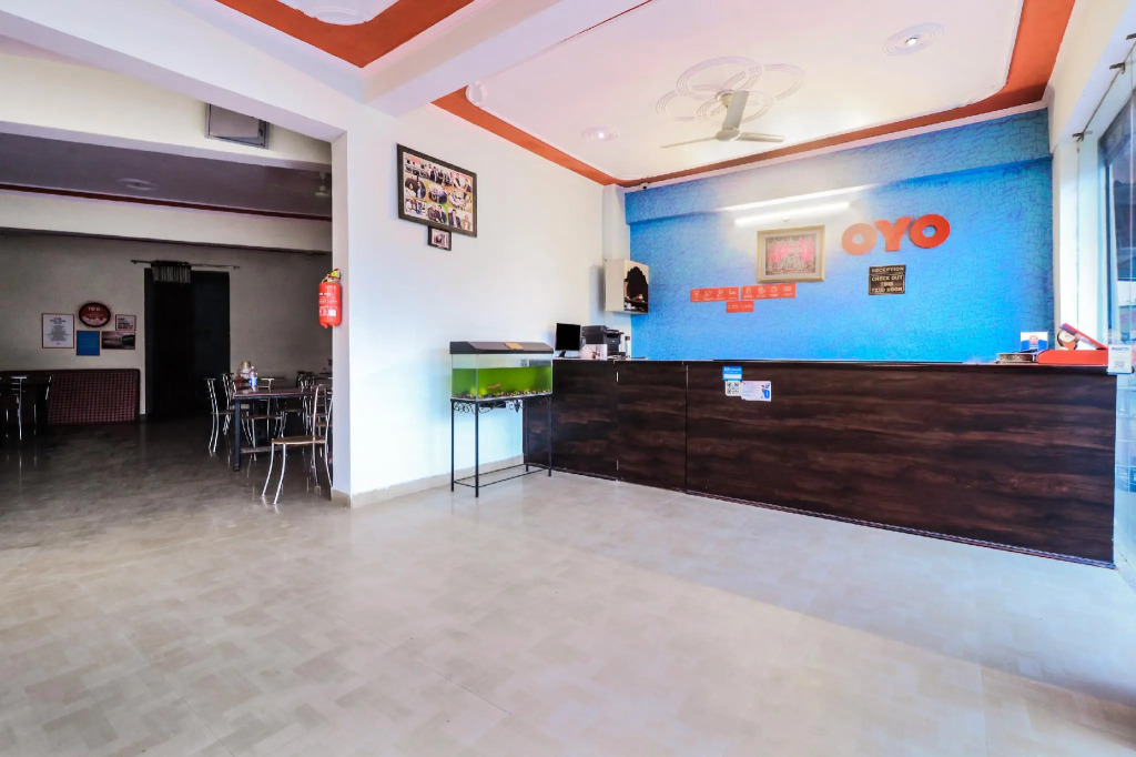 OYO 24228 Hotel Hans