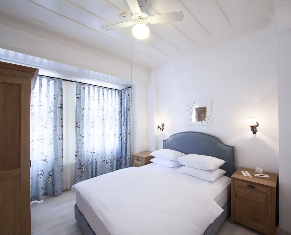 Quarante Hotel