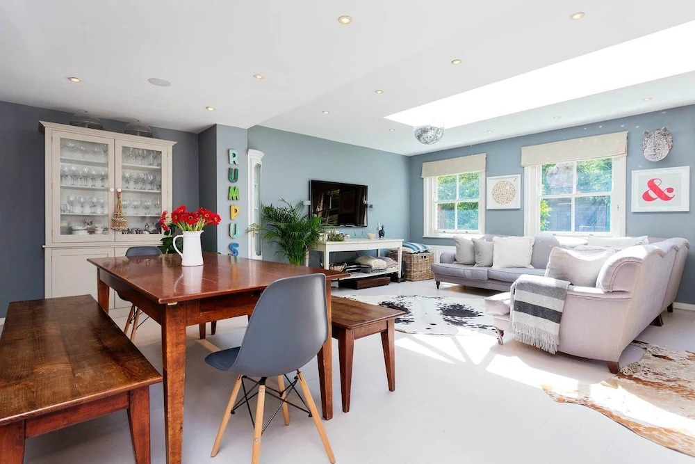 Veeve - Magnificent Mews