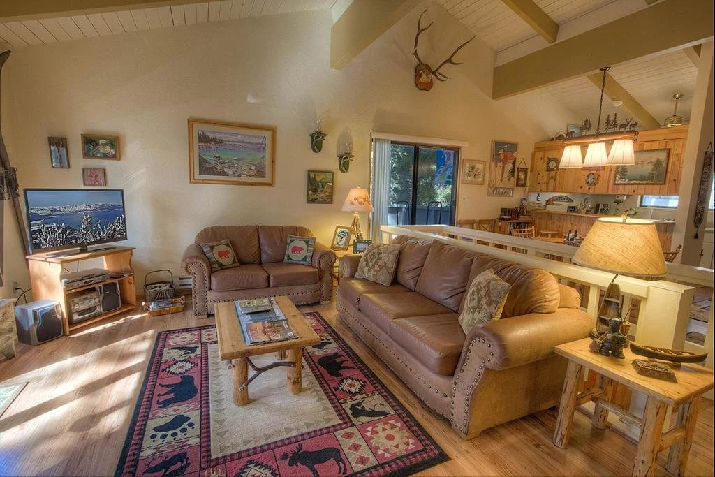Exclusive North Shore Townhouse
